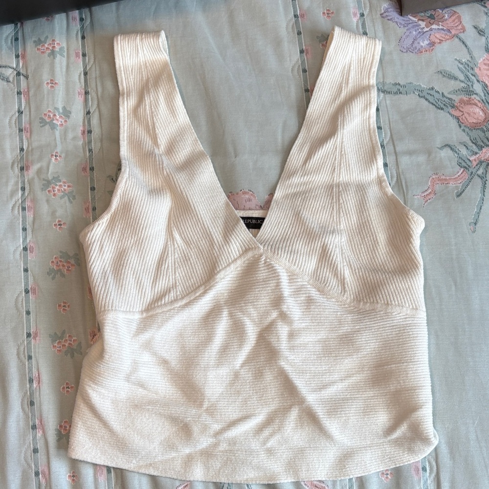 White Banana Republic Ribbed Sleeveless Top